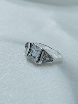 "Мадхур" кольцо из коллекции "Санскрит" от Jenavi