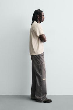 ZARA ФУТБОЛКА ИЗ ТКАНИ С ЭФФЕКТОМ ПОТЕРТОСТИ И ПРИНТОМ, ЖЕЛТОВАТО-БЕЛЫЙ