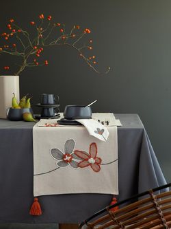 Дорожка на стол Stone flowers из коллекции Ethnic, 45х150 см