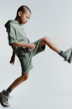 ZARA ШОРТЫ В СПОРТИВНОМ СТИЛЕ, СВЕТЛО-ЗЕЛЕНЫЙ