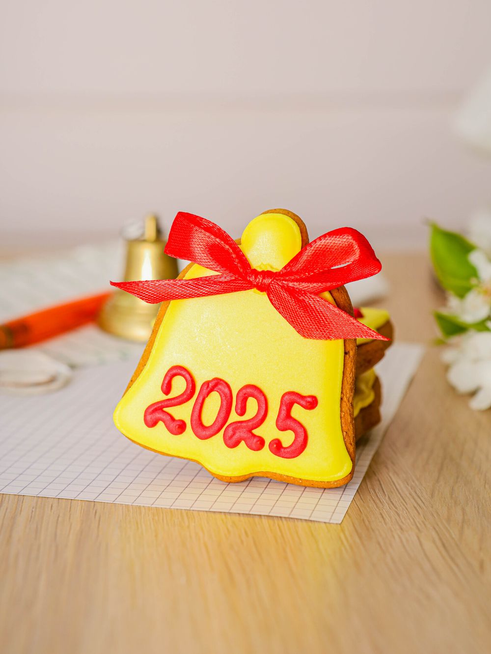 Пряник колокольчик с лентой