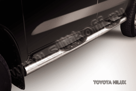 Пороги из нержавейки Toyota Hilux (2011-2015) d76 с проступями (черный цвет)