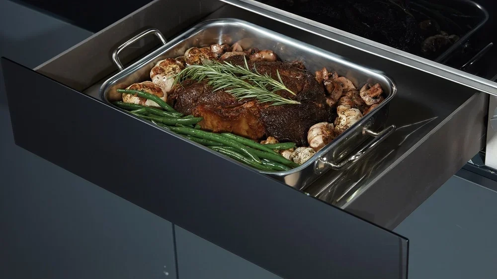 Шкаф для подогрева посуды, серебро Signature Kitchen Suite SKSWD2421MS