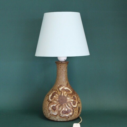Керамическая настольная лампа