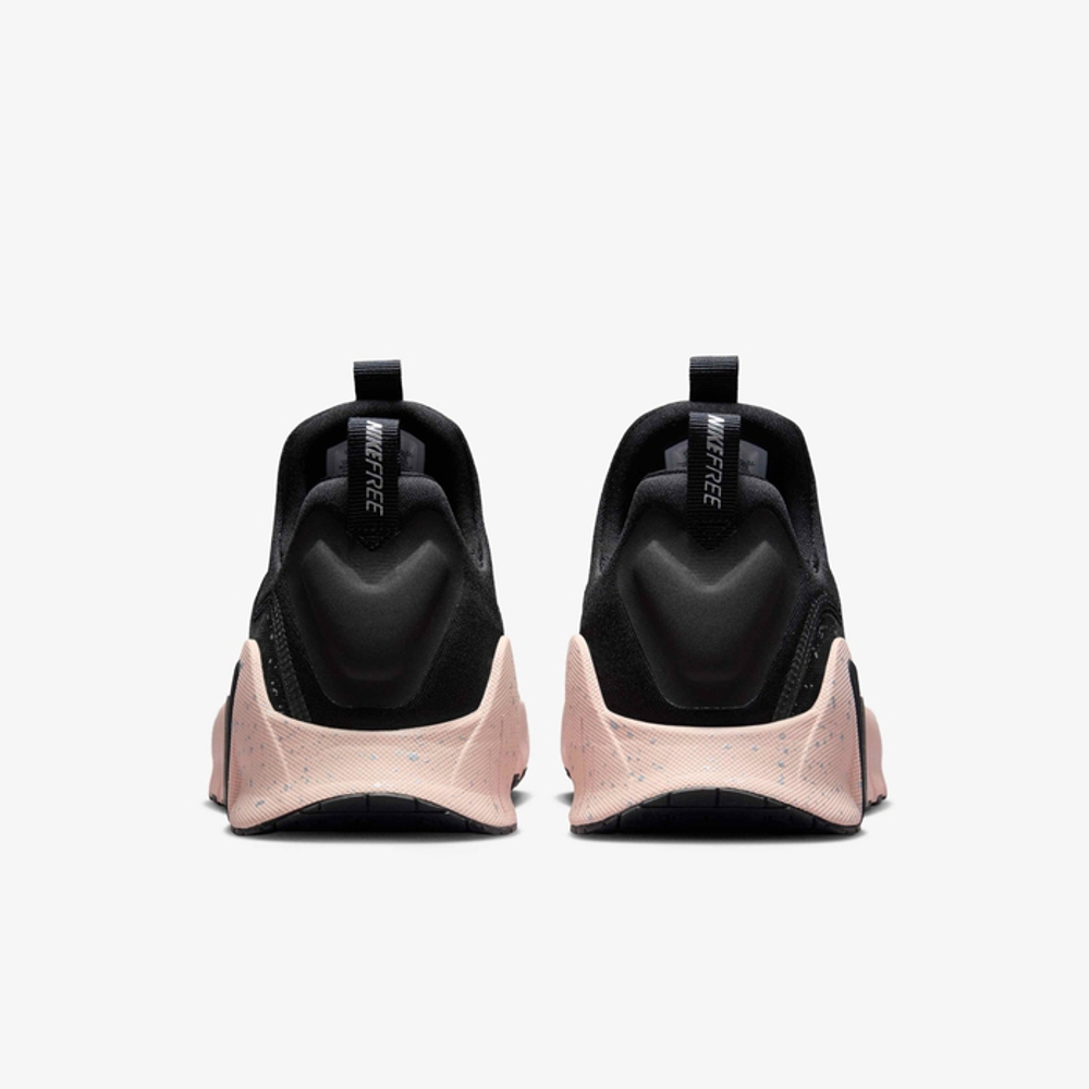 Кроссовки женские Nike Free Metcon 6 SE (Черно-Кремовые)