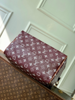 Louis Vuitton Speedy P9 Bandouliere 40