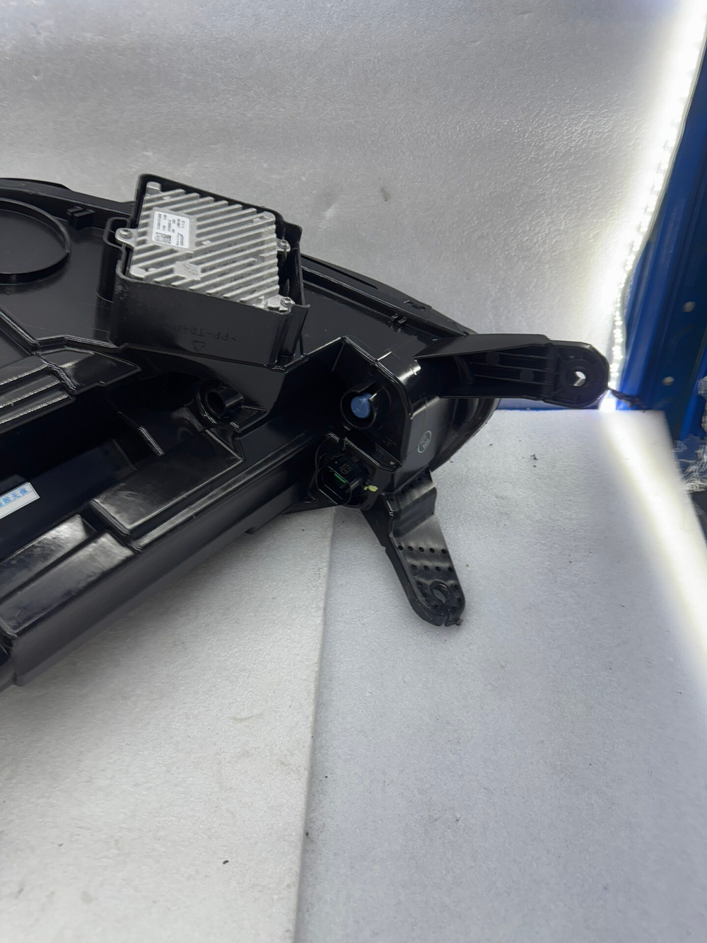 Оригинальные LED фары для GAC Hyper HT (левая и правая)