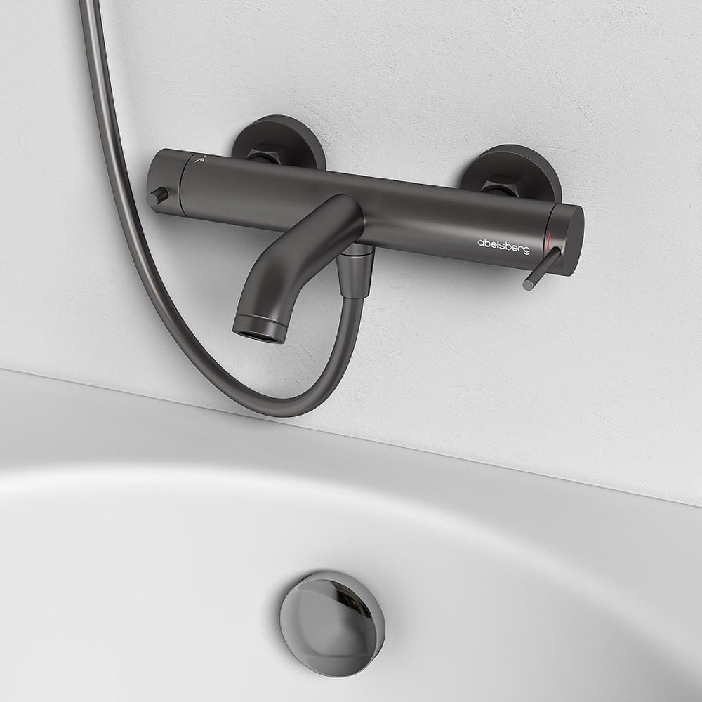 Смеситель для ванны Abelsberg Fluida ERF22516GM цвет Космическая сталь