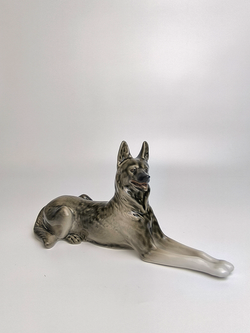 Фарфоровая статуэтка "Немецкая овчарка" ЛФЗ