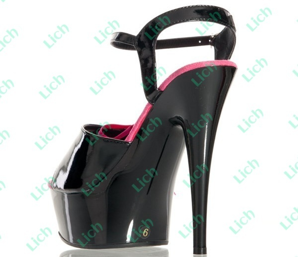 Лакированные туфли со шнуровкой