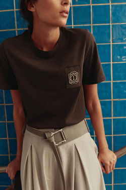 ZARA МАЙКА С БРОШЬЮ, КОРИЧНЕВЫЙ