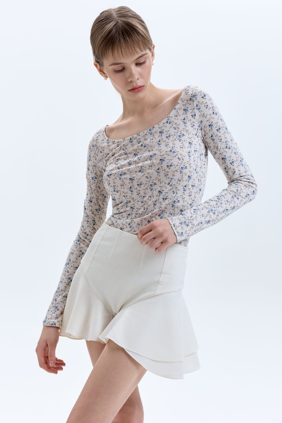 Лонгслив с декольте BLUE ROSE
