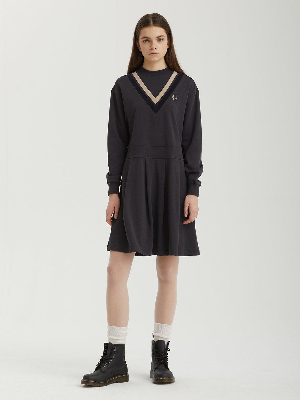 Платье V-insert Tipped