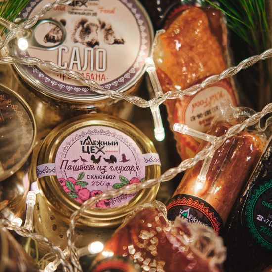 Подарочный набор в фирменном ящике. Вкусная, полезная, натуральная еда в магазине Таёжный Цех! Так же возможен заказ через интернет магазин, доставка до двери (производитель ТАЕЖНАЯ ЛАВКА)