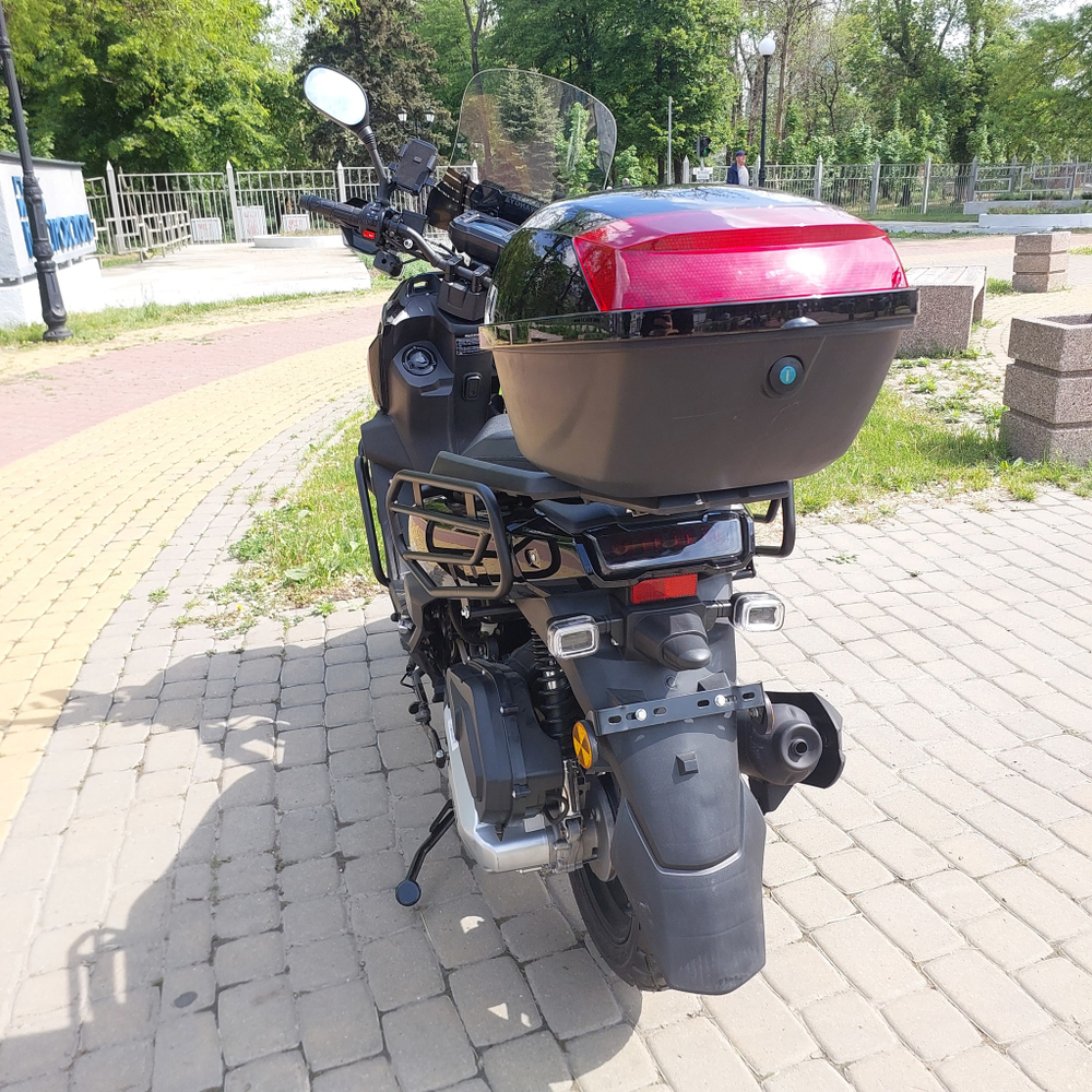 Скутер Танк 150 кубов TMax (49сс)