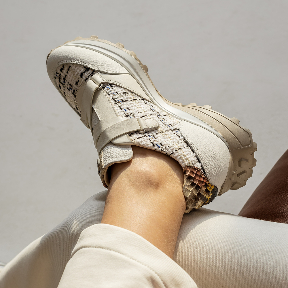 Кроссовки из натуральной кожи с вставками из твида