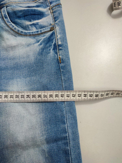 Джинсы NEM с потертостями 40 размер