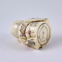 Нэцкэ Хотей с волшебным инструментом