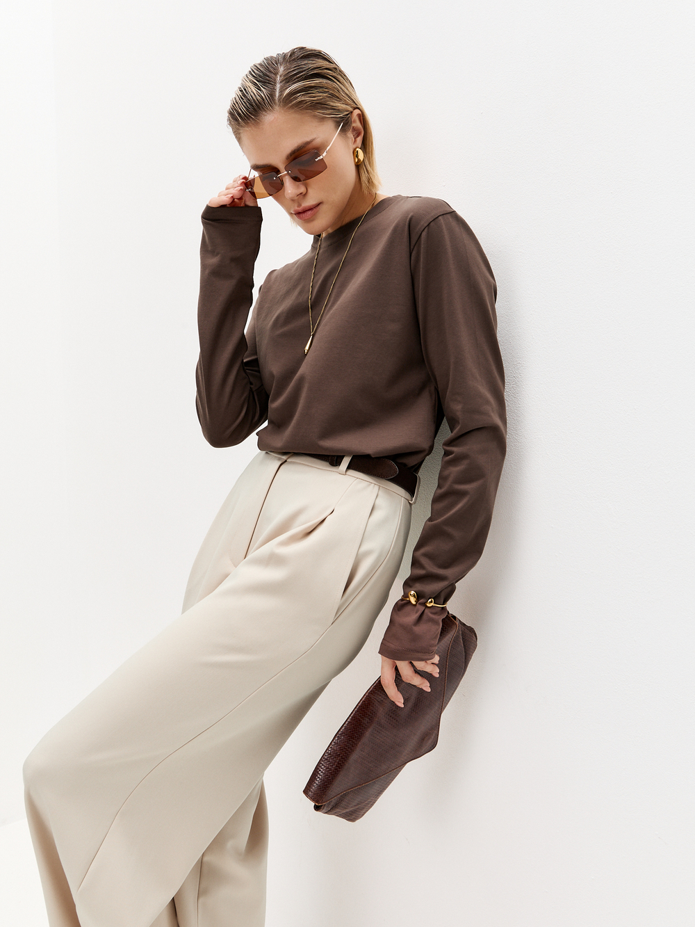 Лонгслив свободного кроя в цвете шоколад
