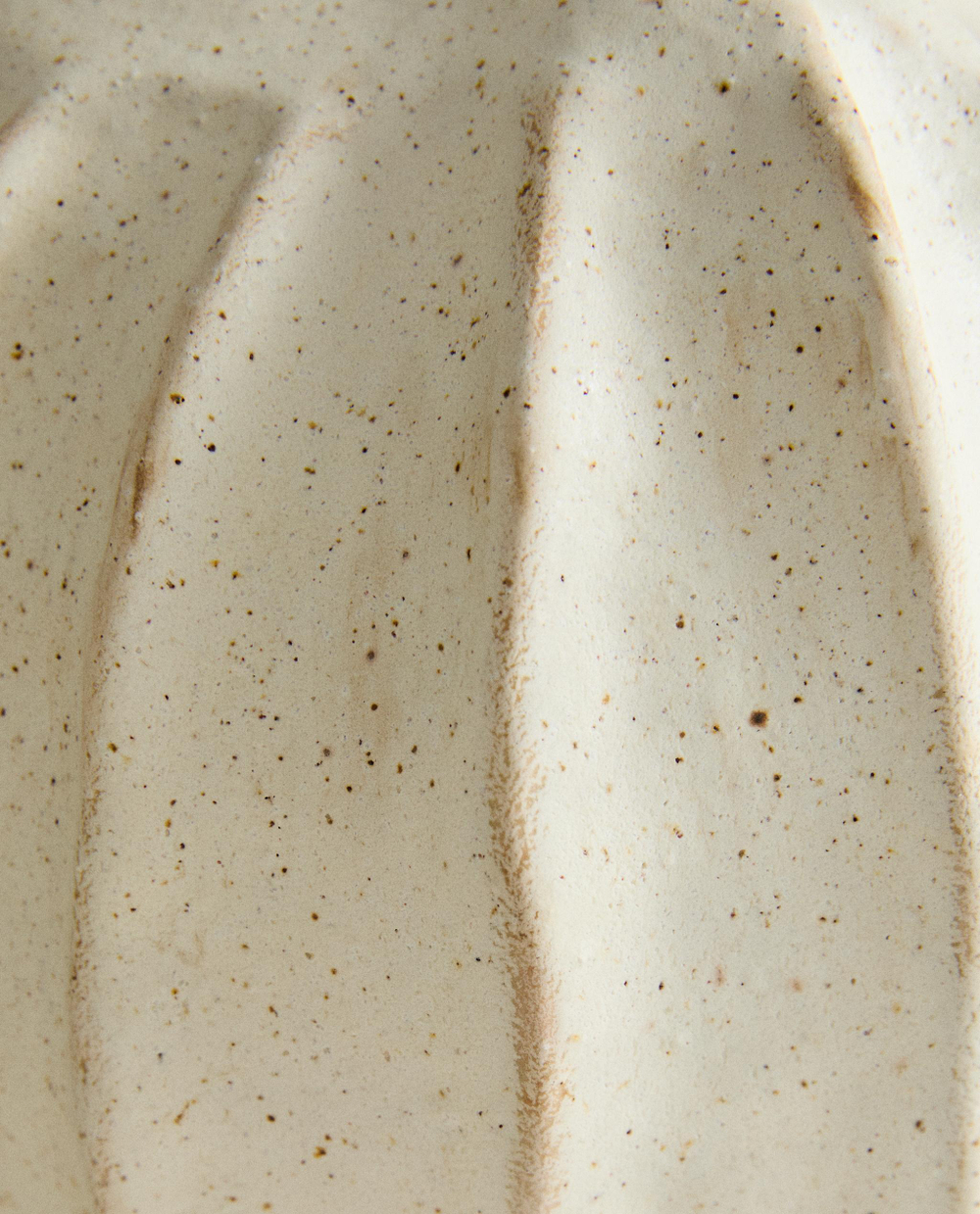 Zara Home Ваза из фарфора, 25 см