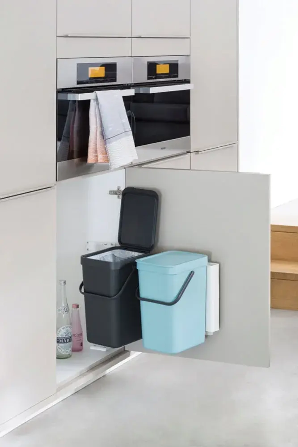 Brabantia Контейнер для мусора Sort & Go 16л, серый
