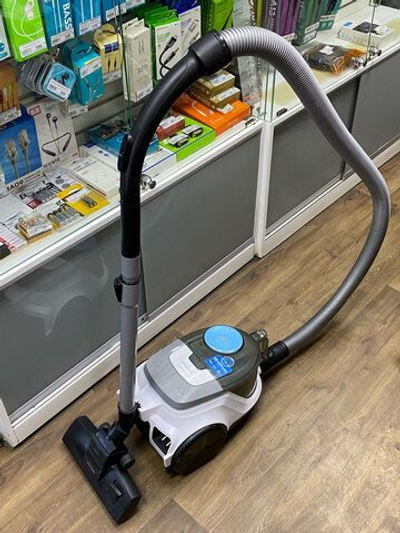 Пылесос напольный Philips 2000 Series