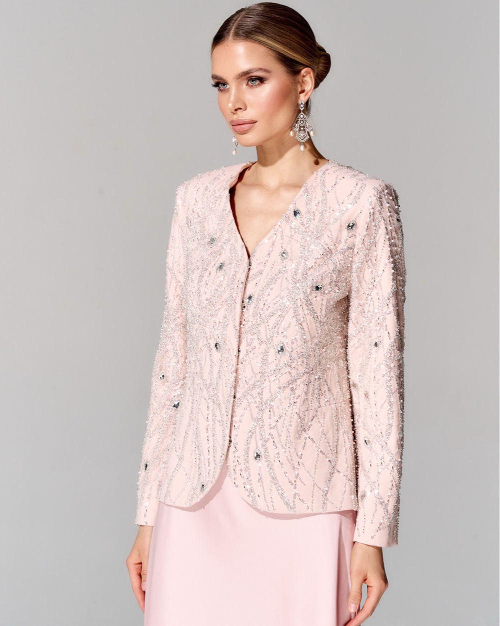 Жакет с вышивкой ручной работы