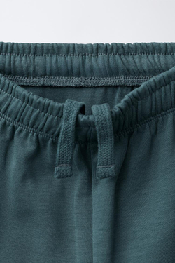 ZARA КОМПЛЕКТ ИЗ ТОЛСТОВКИ И ДЖОГГЕРОВ С НАДПИСЬЮ, СИНИЙ