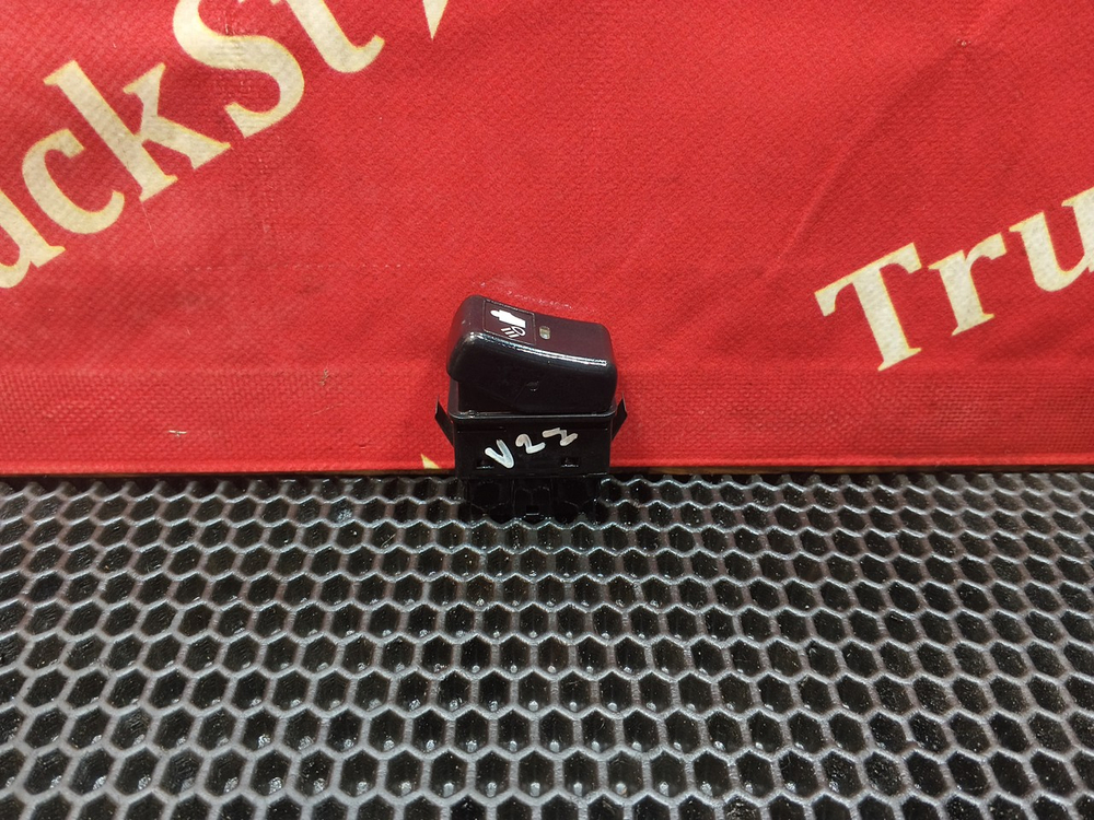 Кнопка рабочего света