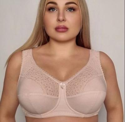 Бюстгальтер. Мягкая чашка. Пион. Прибалтика