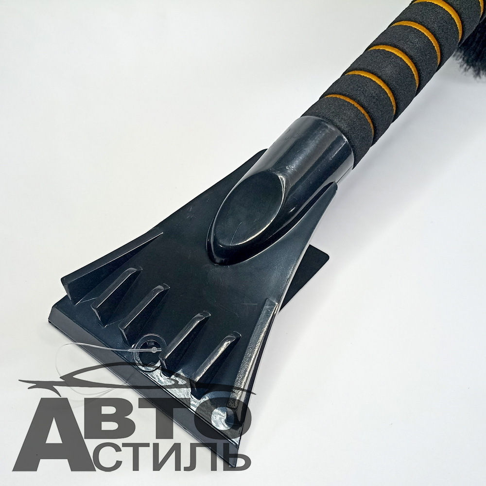Скребок+щетка для снега 65см Black&Blue мягкая ручка ВВ1002 (44383)