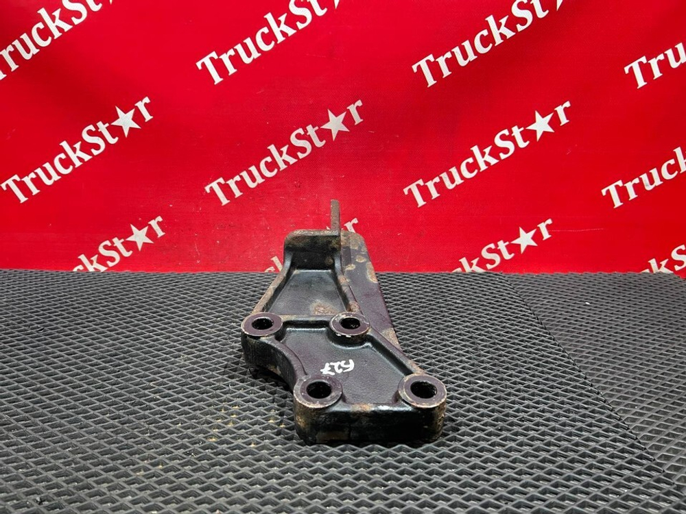 Кронштейн усилителя бампера