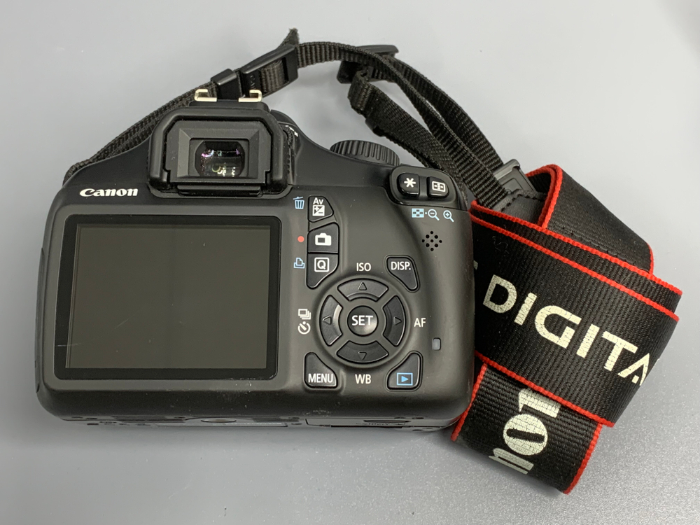 Canon 1100D Kit 18-55mm 3.5-5.6 IS II