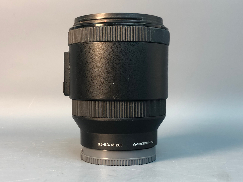 Sony 18-200mm f/3.5-6.3 E PZ