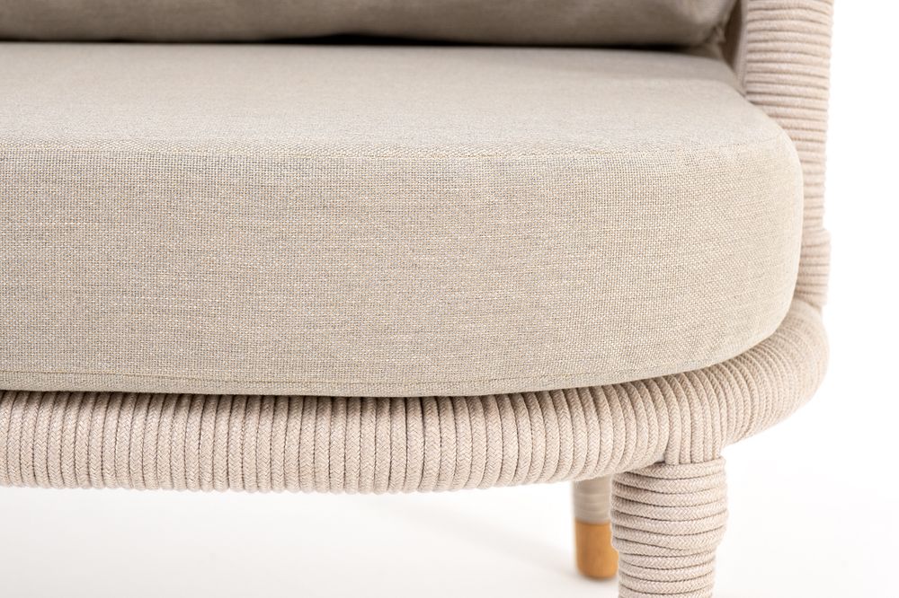 "Верона" кресло плетеное из роупа, каркас алюминий белый муар, роуп бежевый круглый, ткань бежевая 15052 высота посадки 43,5 см