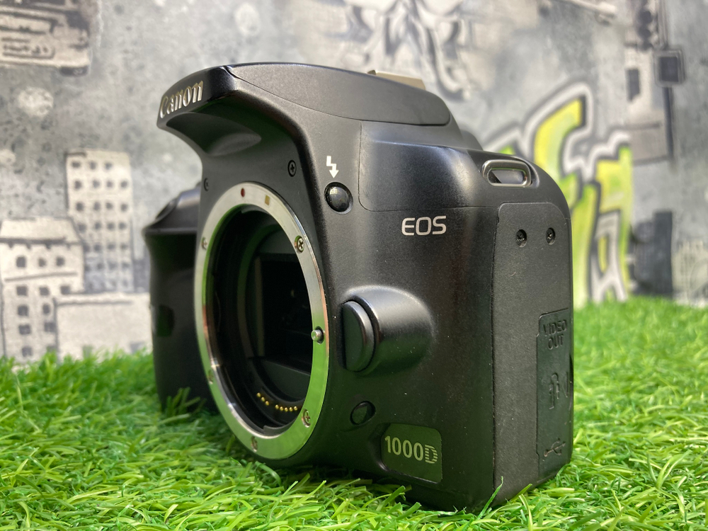Canon EOS 1000D kit 18-55mm Покупка/Продажа