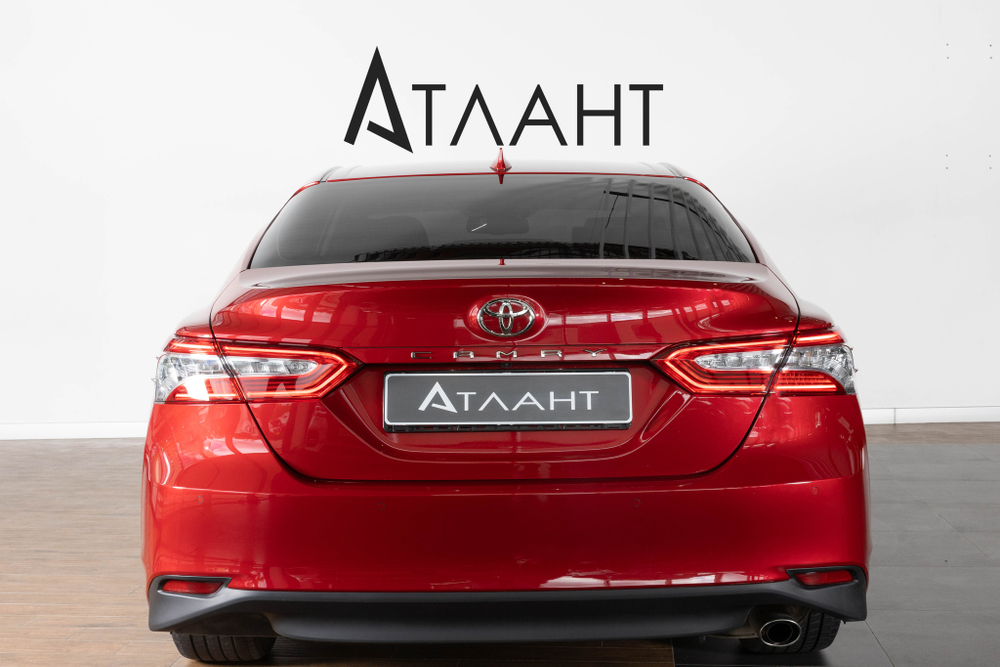 Toyota Camry, 2021 год