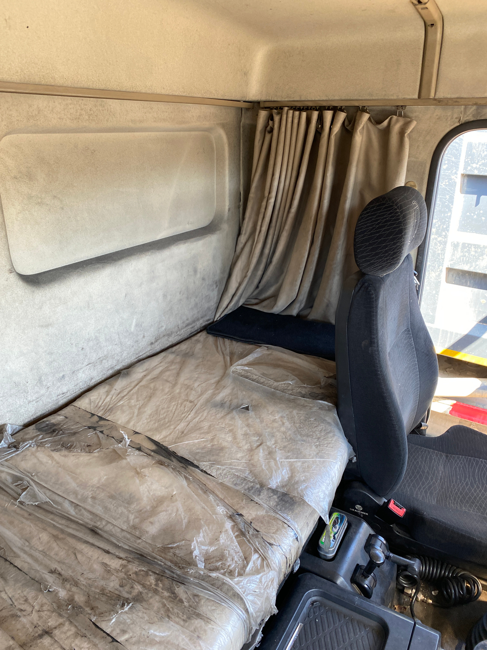 Shacman (Shaanxi) SX* 8x4 Самосвал SX331863366 (Дизельный, 12,5 л, 544 л.с., МТ)