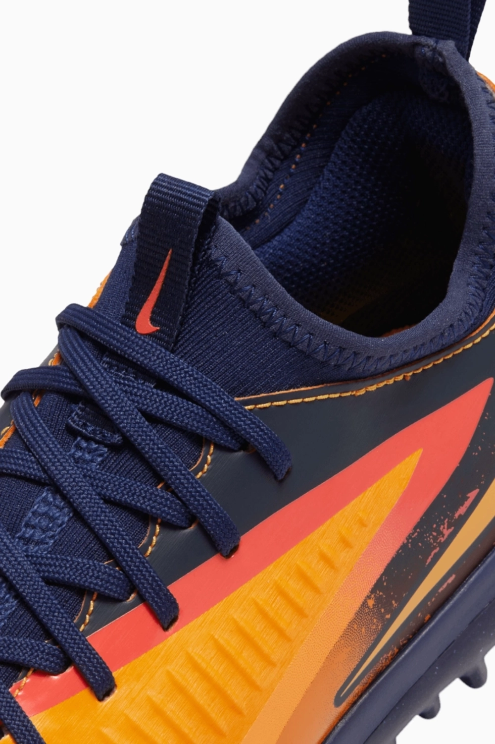 Сороконожки Nike Phantom 6 Low Academy Erling Haaland TF Junior