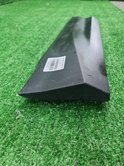 Накладка двери задняя правая Geely Coolray (23-нв)