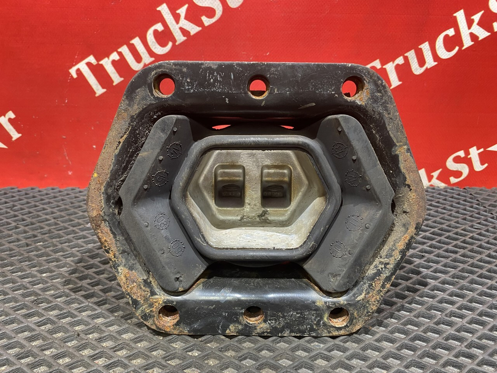 Подушка двигателя задняя