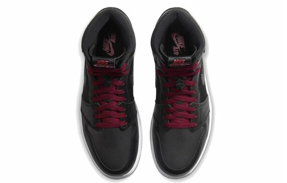 Кроссовки Jordan Air Jordan 1 Retro High Og Black Satin