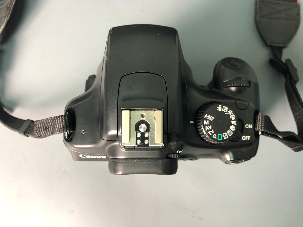 Canon 1100D + Kit 18-55mm