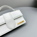Jacquemus Le Bambino 17 cm