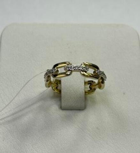 Кольцо из золота с фианитами