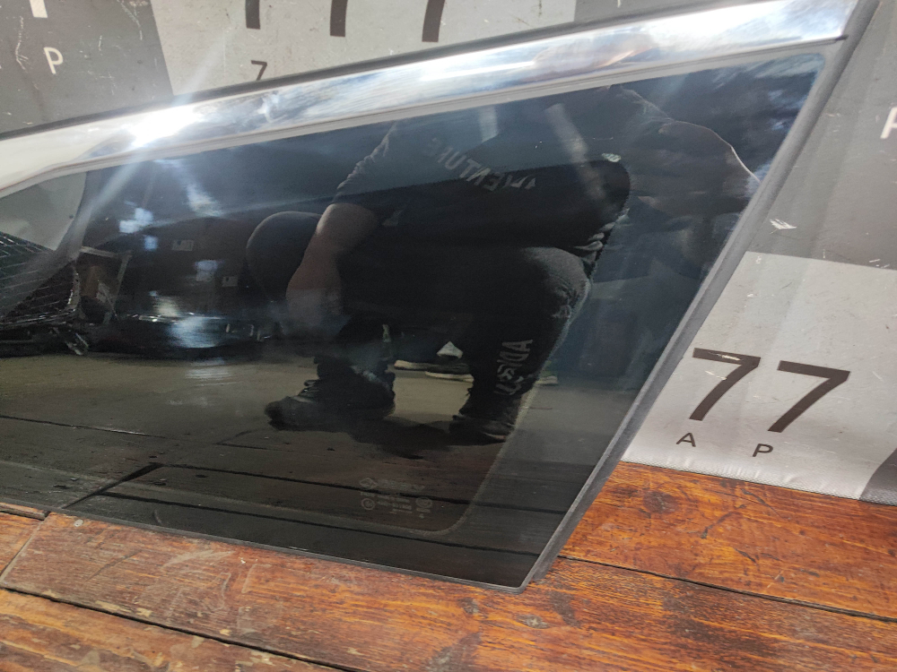 Стекло багажника правое глухое Geely Atlas 2 23-нв Б/У Оригинал 6608100248