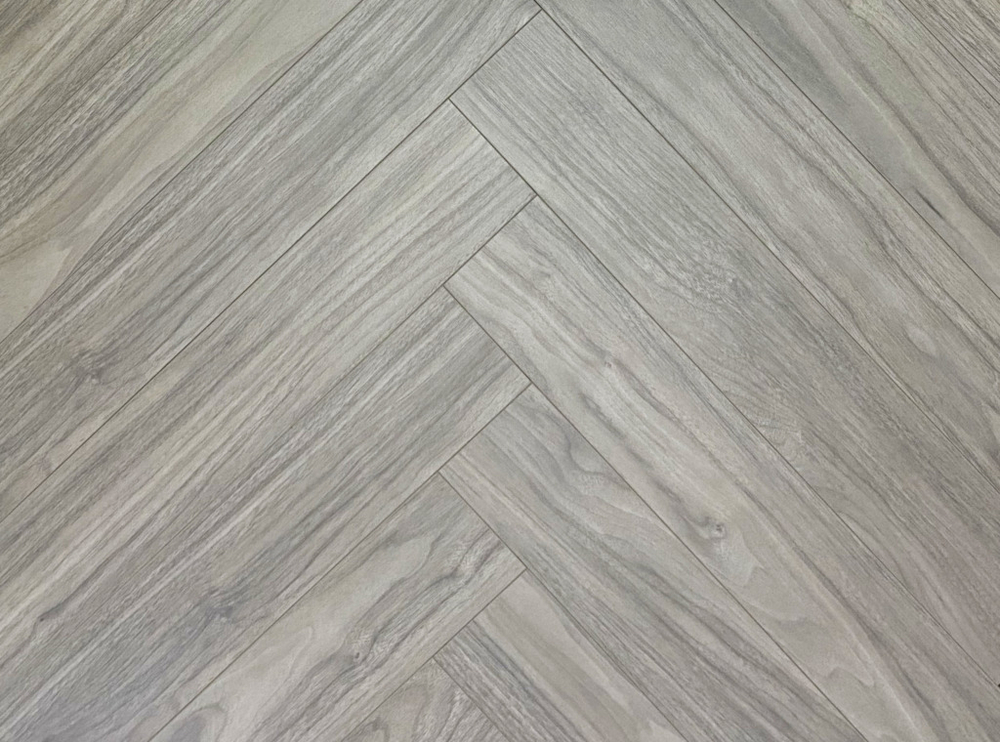 Ламинат CBM Koruna 12 мм 802 Орех Янова 2.209 м2