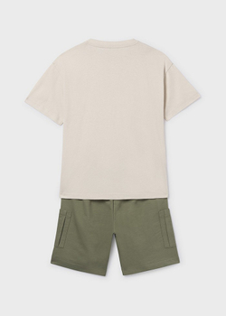 футболка с шортами