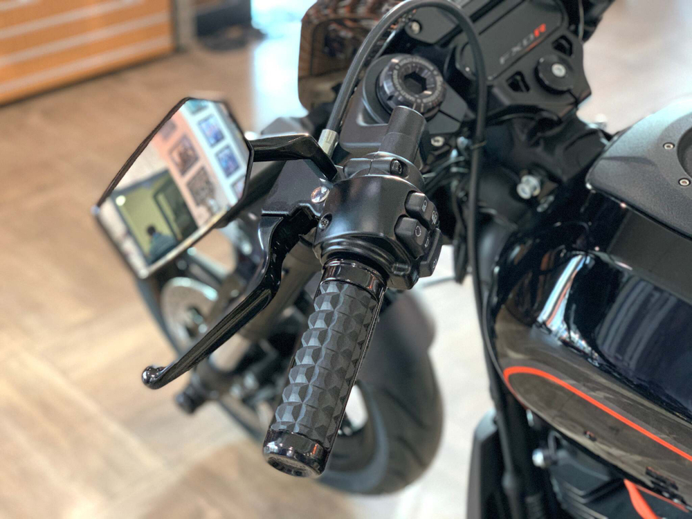 Harley-Davidson® Softail® FXDR™ 114, 2019