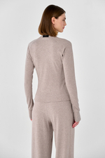 Лонгслив приталенный с рельефом